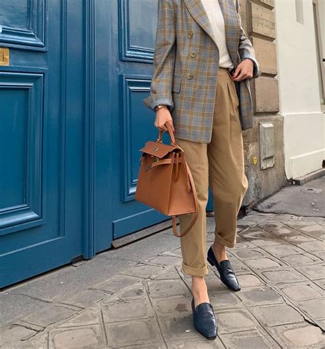 10 Inspirasi Smart Casual Look Untuk Ngantor Dijamin Kece