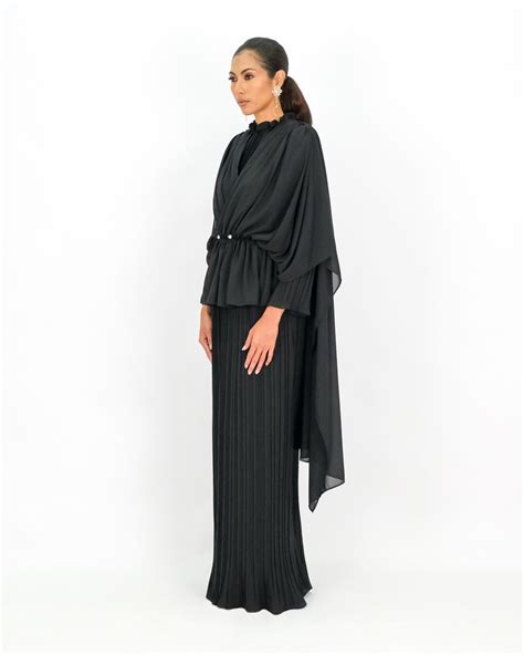 Thalia In Black Adnaa