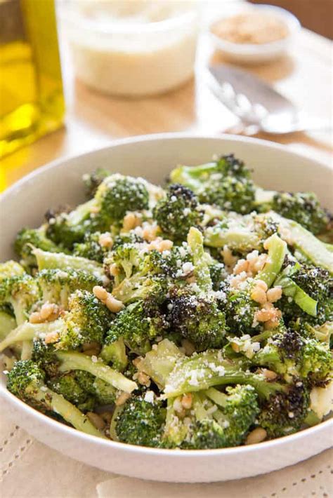 Charred Broccoli Easy And Delicious Broccoli Side Dish Fifteen Spatulas