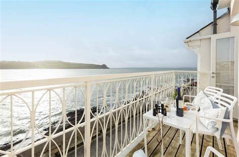 Cottages with Sea Views | Stunning Homes with Views Over the Sea