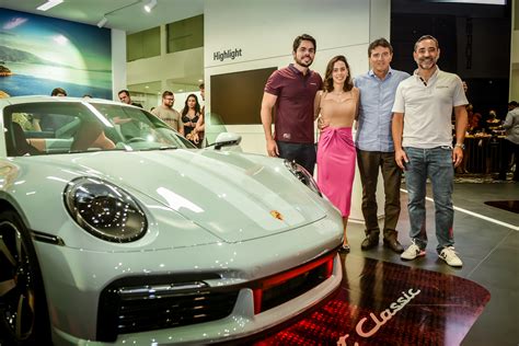 Porsche Center Fortaleza Re Ne Apreciadores Da Marca Em Seu Showroom