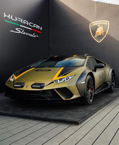 Купить новый Lamborghini в наличии салона в Москве и Алматы, заказать ...