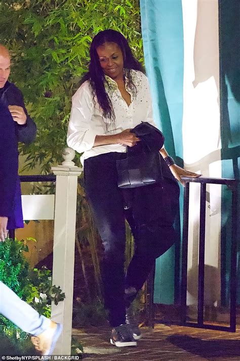 Barack And Michelle Obama Watch Daughter Sasha Graduate From Usc