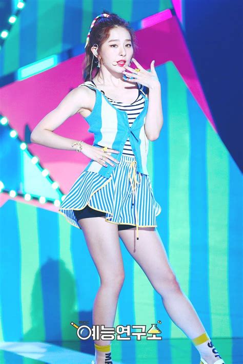 10 Pictures Of The Sexiest Part Of Red Velvet Seulgi S Body Koreaboo