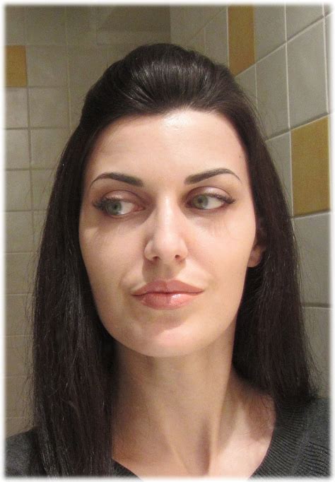 Nude 2 The Brush Stash