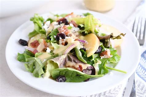 Amazing Spinach Salad With Apples Bacon And Feta Cheese