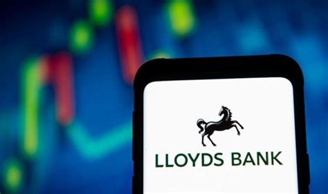 Lloyds Bank Uk ‘alert Text Scam Targets Unsuspecting Britons Beware