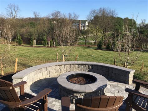 Top Outdoor Design Trends For Your Fall Landscape - Edward's Lawn