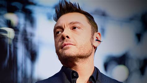 Tiziano Ferro l annuncio doloroso Dovrò operarmi alle corde vocali