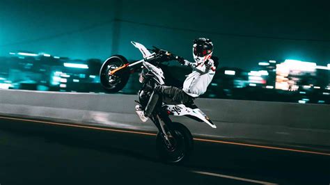 SUPERMOTO NIGHT RIDE 4K YouTube