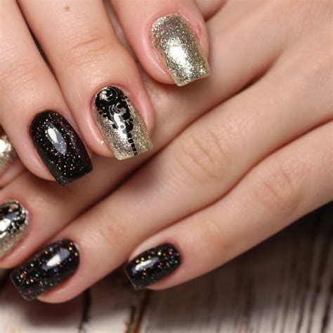 Nail Art Noir Et Or Idées De Manucure