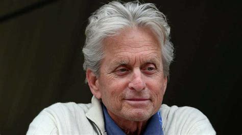 Michael Douglas víctima de cáncer de garganta por el sexo oral El