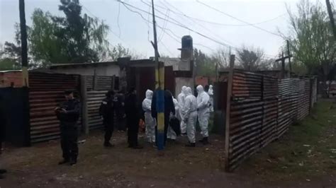 Rosario Un Grupo De Ni Os Jugaba En Una Casa Hallaron Un Cuerpo