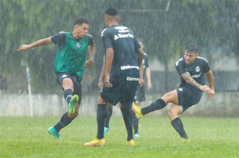 Gr Mio Faz Ltimo Treino E Est Pronto Para Estreia Na Copa S O Paulo