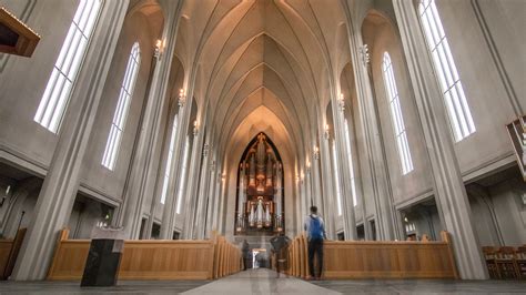 Hallgrímskirkja Church | Outdoor Project