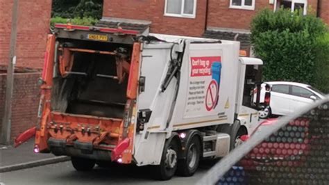 Mercedes Econic Bin Lorry On Garden Waste Pvy Youtube