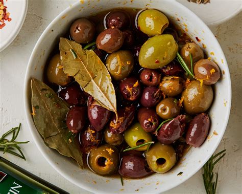 Citrus Marinated Olives Pompeian