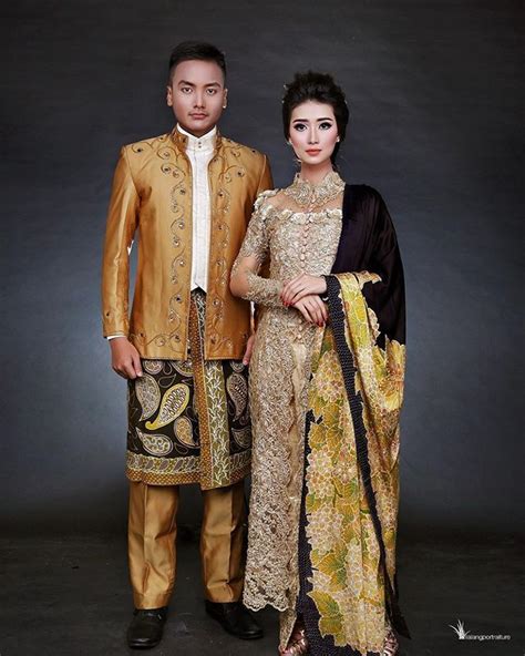 Traditional Indonesian Clothing