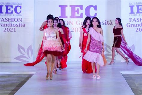 Ba In Fashion And Retailing Iec College Of Art And Fashion