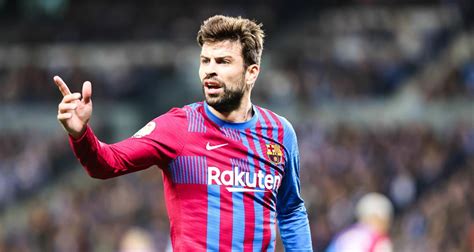 Fc Barcelone Mercato Le Remplaçant Idéal De Piqué Fait Un Pas En