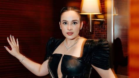 7 Beautiful Portraits Of Chelsea Islan Who Appears Bold Wearing Black