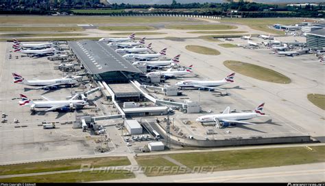 London Heathrow Airport Overview Photo by Manuel EstévezR | ID 982544 ...