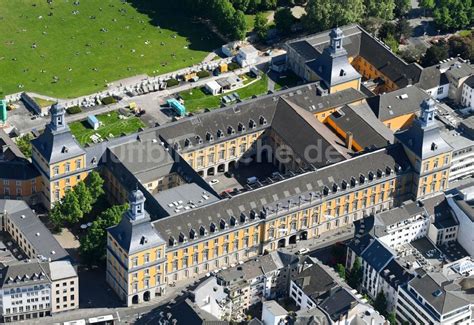 Bonn Von Oben Palais Des Schloss Kurf Rstliches Schloss Und Campus