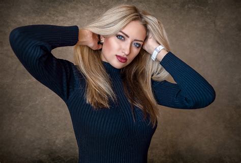 Обои hot sexy model на рабочий стол картинки с раздела Девушки