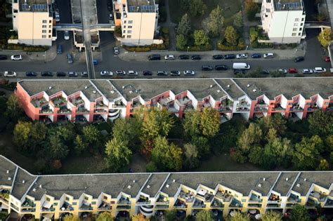 Berlin Aus Der Vogelperspektive Balkon Und Fenster Fassade An Der