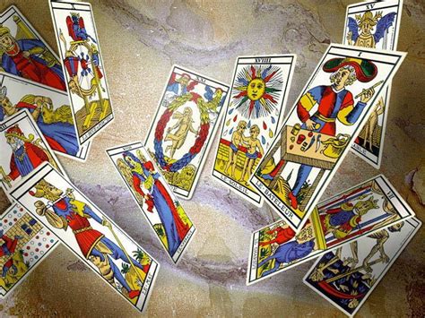 Cartas Del Tarot De Marsella