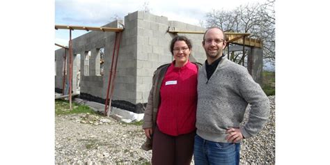 Isère Ils construisent eux mêmes leur maison passive en énergie