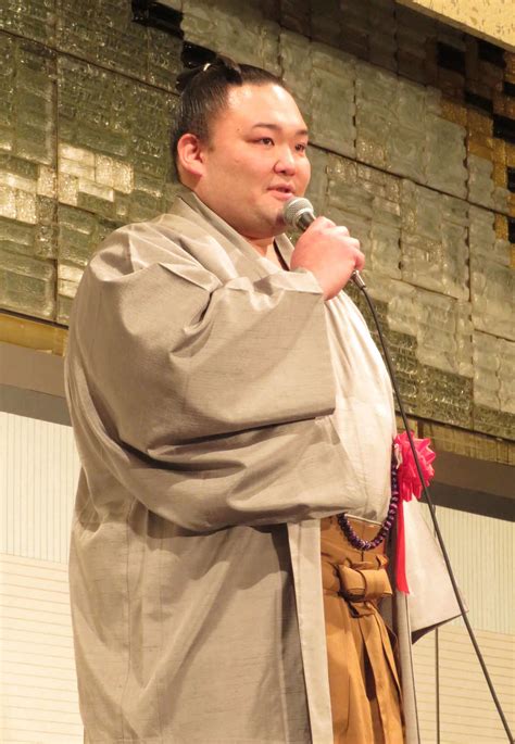 朝乃山、十両復帰・優勝祝賀会「この結果に満足していない」4年ぶり後援会主催パーティー参加 大相撲写真ニュース 日刊スポーツ