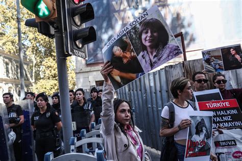 El Número De Muertos En Las Manifestaciones En Irán Asciende Ya A 76 Según Una Ong