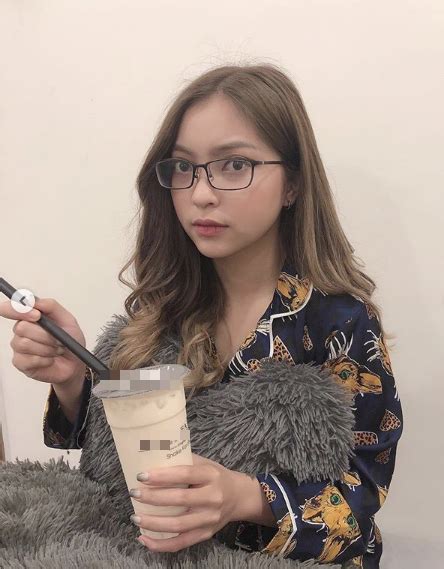 Giữa tin đồn rạn nứt với Quang Hải hot girl Nhật Lê lại bị dân mạng chỉ trích vì miệt mài