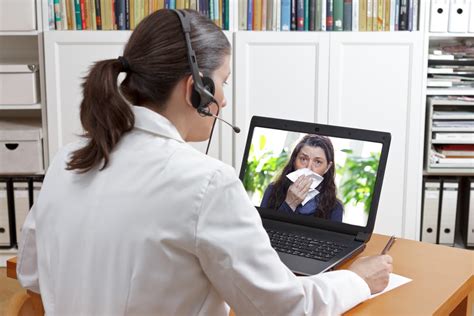 Pacientes preferem atendimento por telemedicina Summit Saúde