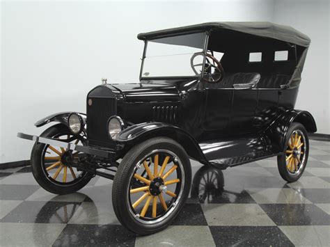 Ford Model T Streetside Classics The Nation S Trusted Classic