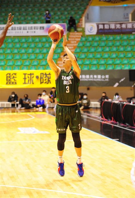 Sbl 台啤11人分數進帳痛宰璞園 裕隆盧冠軒手感火燙逆轉臺銀奪4連勝