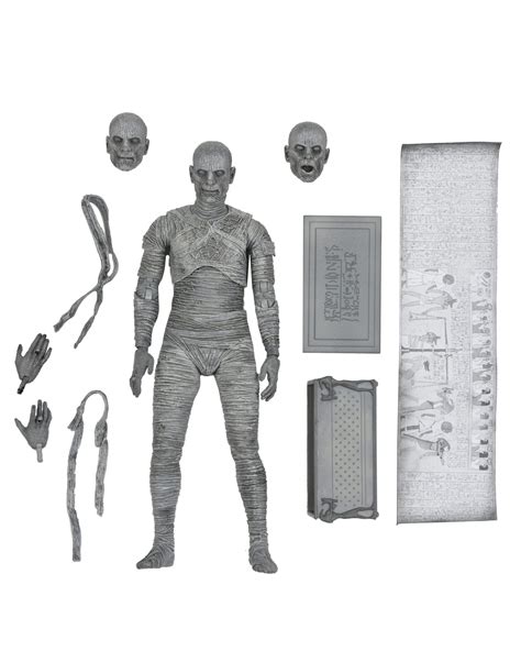 Universal Monsters – 7″ Scale Action Figure – Ultimate Mummy (Black ...