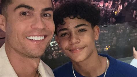 Quién es la mamá de Cristiano Ronaldo Jr y por qué se mantiene lejos