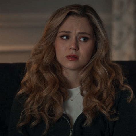 Brec Bassinger As Courtney Whitmore Stargirl Series Movies Courtney