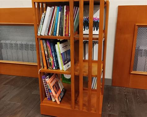 Этажерка для книг от производителя Еврострой