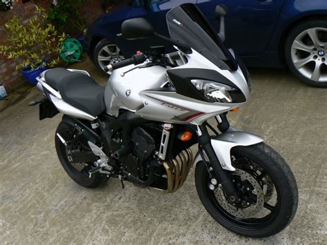 YAMAHA FZ6 - Review and photos