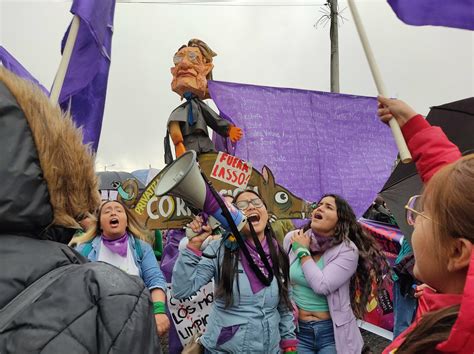 Ecuador marcha por la reivindicación de los derechos de las mujeres