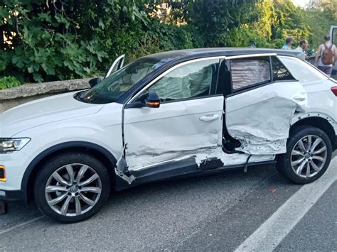 Incidente Sulla Messina Catania A Nizza Di Sicilia Coinvolti Tre Mezzi