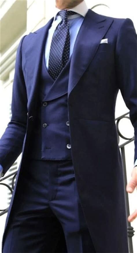 2018 Navy Blue Double Breasted Vest Long Tail Coat Wedding Suits For Men Peaked Lapel Mens Suit