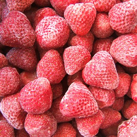 Red Natural Frozen Strawberries Packaging Size 1 Kg Packaging Type