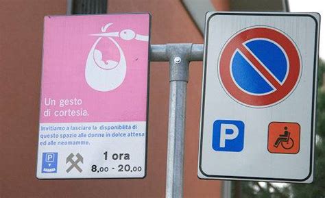 Parcheggi rosa in città ne arrivano 16