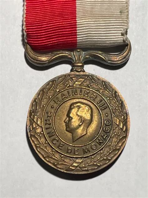 MÉDAILLE DU DEVOIR Prince Rainier III de Monaco 5 février 1894 158 48