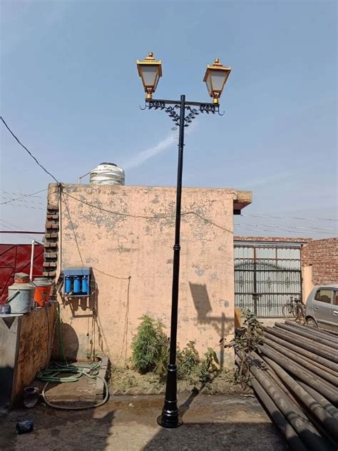 Mild Steel Pole No 779 Decorative Luminaries Pole Light Round At Rs