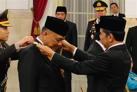 Gubernur Sulut Olly Dondokambey Raih Penghargaan Tanda Kehormatan